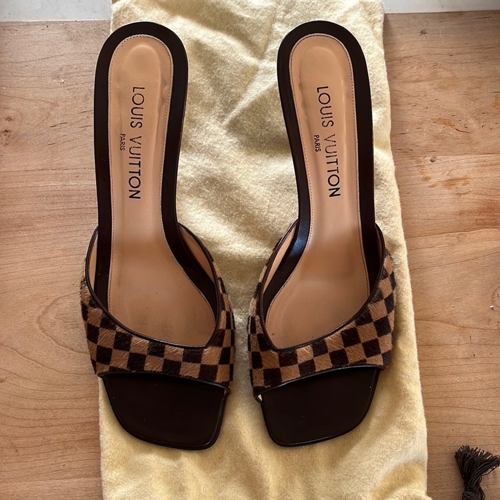 Vintage Louis Vuitton Checkered Kitten Heel